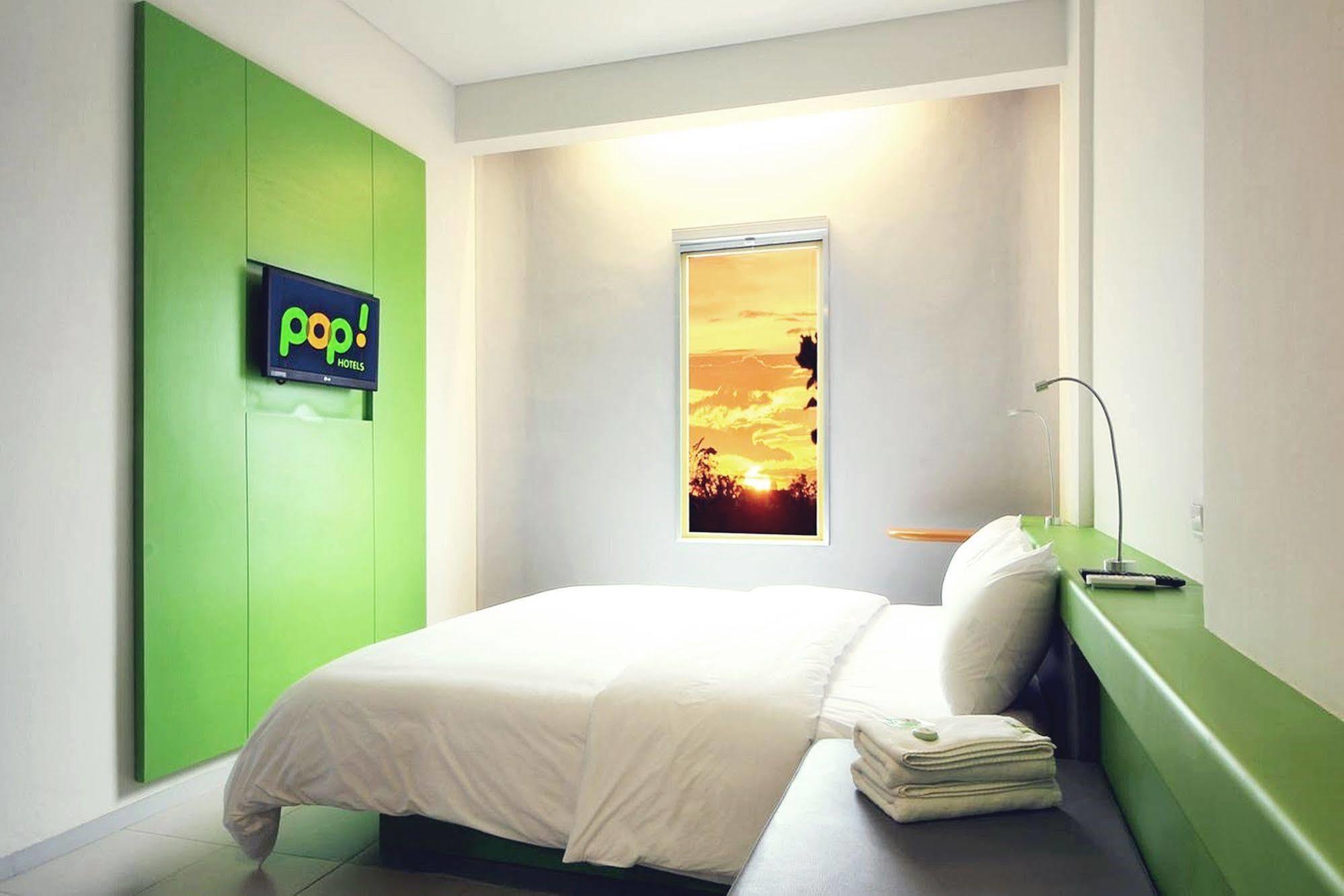 Pop! Hotel Airport Jakarta Tangerang Exterior photo